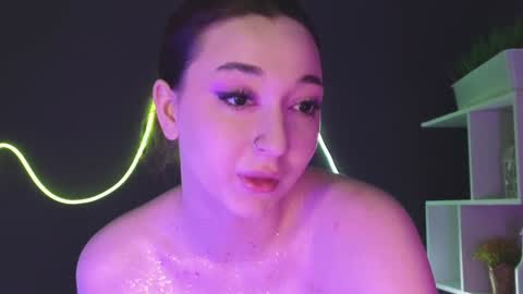 Mencialo online show from December 2024 04:52:01 AM