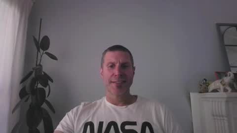 Snapshot of menotista chatting on November 2025 04:18:01 PM menotista online show from November 2025 04:18:01 PM