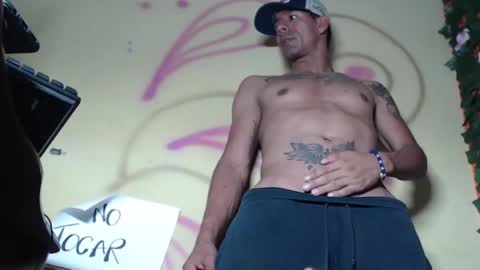 Snapshot of mensexydick20 chatting on March 2025 03:01:01 AM big brown online show from March 2025 03:01:01 AM