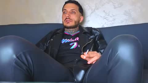 Snapshot of mentoxxl chatting on November 2025 04:38:02 PM Fallow my ONLYFANS for xxx daily online show from November 2025 04:38:02 PM