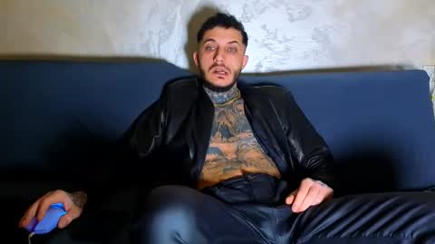 Snapshot of mentoxxl chatting on January 2026 05:40:01 PM Fallow my ONLYFANS for xxx daily online show from January 2026 05:40:01 PM