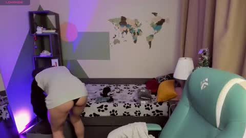 Snapshot of meomeee chatting on December 2025 04:13:02 PM Meo online show from December 2025 04:13:02 PM