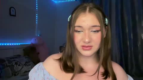 Kitten online show from July 2026 06:32:01 PM