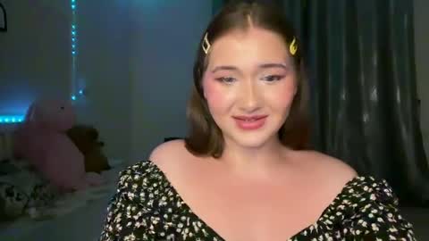 Kitten online show from July 2026 07:49:02 PM