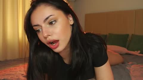 Marii online show from April 2026 12:31:01 PM