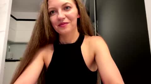 Snapshot of meowmariana chatting on August 2026 06:24:01 PM Mary online show from August 2026 06:24:01 PM