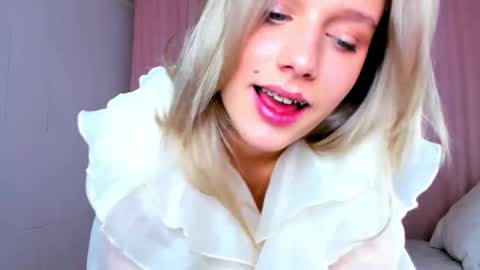 Lilu online show from October 2025 02:23:02 AM