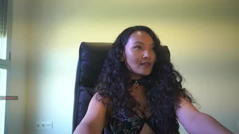 Snapshot of mercedesss_8 chatting on May 2026 11:40:01 AM Next show on 03 Dec online show from May 2026 11:40:01 AM