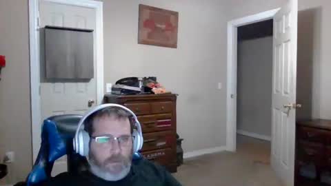 mercer1977 online show from December 2025 01:31:01 PM