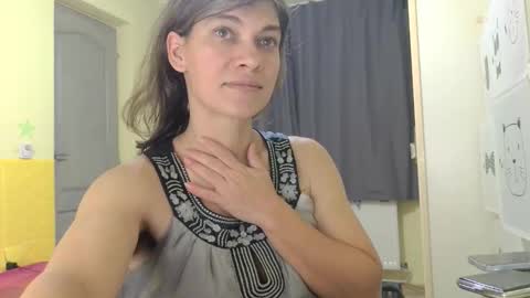 Snapshot of merciylove chatting on November 2025 04:18:02 PM Miss Helena online show from November 2025 04:18:02 PM