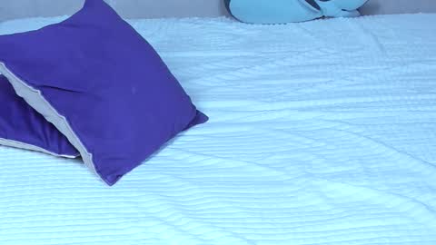 Mercy Bloom online show from September 2025 01:05:02 AM