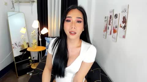 Snapshot of mereselaurelts chatting on September 2025 05:22:02 AM MereseLaurelTS online show from September 2025 05:22:02 AM