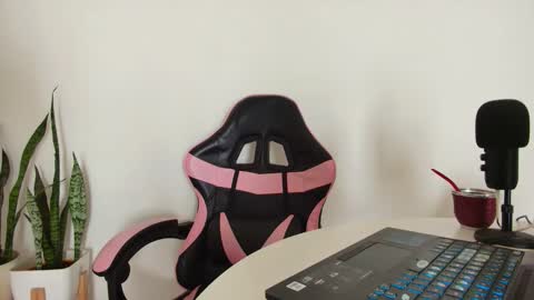 Miss Freckles online show from March 2026 03:38:02 PM