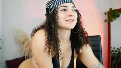 Merida Bell online show from November 2025 10:09:01 PM