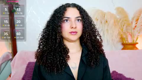 Snapshot of merida_bell18 chatting on July 2026 01:04:01 AM Merida Bell online show from July 2026 01:04:01 AM