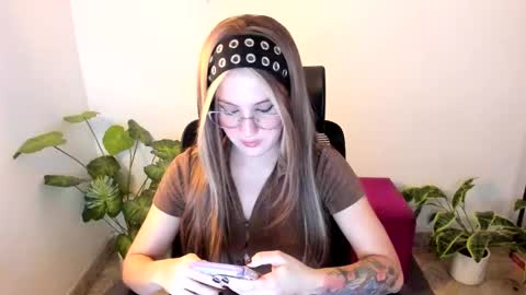 Snapshot of meridaxbrave_ chatting on October 2025 02:21:02 AM laura 3 i am independent model online show from October 2025 02:21:02 AM