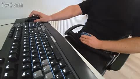 Snapshot of meridian132 chatting on September 2025 08:27:01 AM meridian132 online show from September 2025 08:27:01 AM