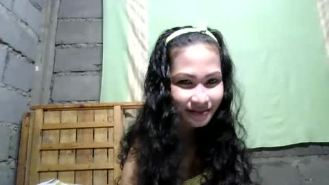 Snapshot of merietiny chatting on December 2024 07:44:02 AM merietiny online show from December 2024 07:44:02 AM