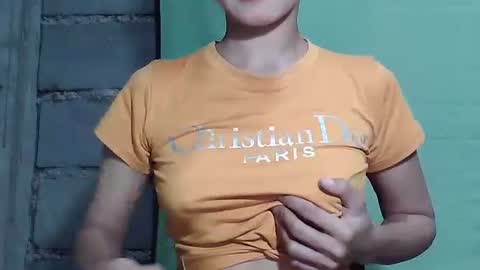 Snapshot of merietiny chatting on February 2025 06:51:01 AM merietiny online show from February 2025 06:51:01 AM