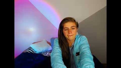 MERILY online show from December 2025 11:44:02 PM