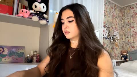 Enni online show from November 2025 04:05:01 PM