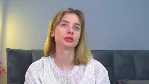 Snapshot of merlinmeyer chatting on February 2026 06:17:01 AM Merlin online show from February 2026 06:17:01 AM