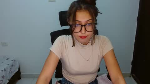 Snapshot of merly_14 chatting on June 2026 03:08:01 AM merly_14 online show from June 2026 03:08:01 AM