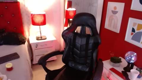 Snapshot of merly_chica chatting on November 2025 01:44:01 PM merly online show from November 2025 01:44:01 PM