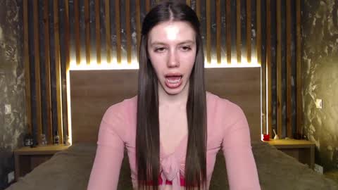 Snapshot of merry_sweets chatting on February 2025 08:35:02 PM Emilia online show from February 2025 08:35:02 PM