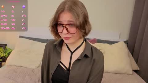 Marie online show from March 2026 05:02:01 AM