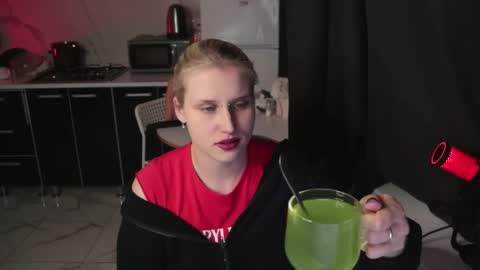 Snapshot of mertyxxx chatting on February 2026 10:22:01 PM Merty online show from February 2026 10:22:01 PM