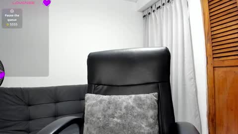 Snapshot of merysummer chatting on December 2025 03:06:01 PM Mery Summer online show from December 2025 03:06:01 PM