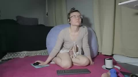 Snapshot of messyaftermidnight chatting on February 2026 11:32:01 PM Dainty online show from February 2026 11:32:01 PM