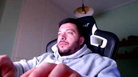 Snapshot of metalic18 chatting on October 2025 06:07:02 PM FunnyTimeHere online show from October 2025 06:07:02 PM