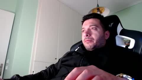 Snapshot of metalic18 chatting on October 2025 05:08:01 AM FunnyTimeHere online show from October 2025 05:08:01 AM