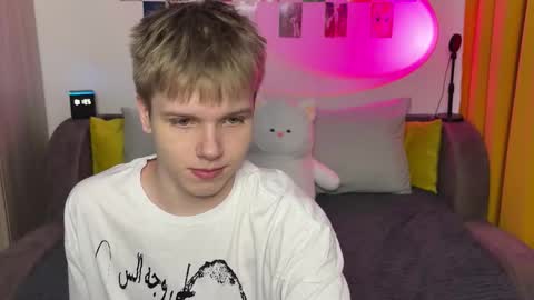 Arthur online show from March 2026 08:04:01 PM