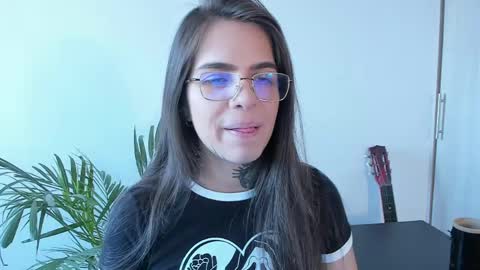 Snapshot of meurief chatting on May 2026 06:47:02 PM Meurif online show from May 2026 06:47:02 PM