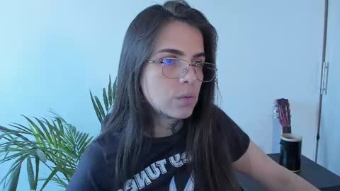 Snapshot of meurief chatting on June 2026 05:55:02 PM Meurif online show from June 2026 05:55:02 PM