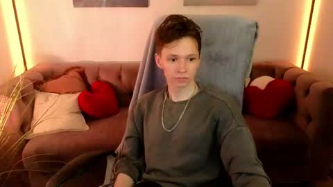MEVERIK OUSHEN online show from July 2026 08:22:02 PM