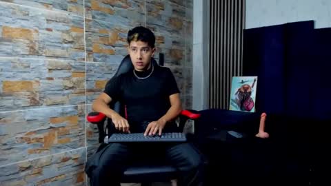 mexwilliams online show from November 2025 12:33:01 PM