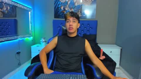 mexwilliams online show from November 2025 01:13:01 PM