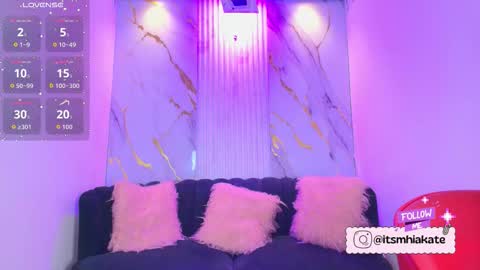 Snapshot of mhia_kate chatting on November 2025 12:04:01 PM Mhia Kate online show from November 2025 12:04:01 PM