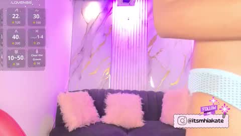 Snapshot of mhia_kate chatting on November 2025 12:11:01 PM Mhia Kate online show from November 2025 12:11:01 PM