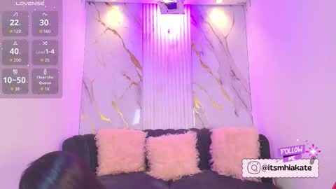 Snapshot of mhia_kate chatting on November 2025 12:05:02 PM Mhia Kate online show from November 2025 12:05:02 PM