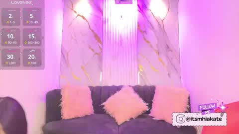 Snapshot of mhia_kate chatting on November 2025 12:04:01 PM Mhia Kate online show from November 2025 12:04:01 PM