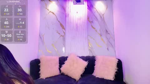 Snapshot of mhia_kate chatting on November 2025 12:04:02 PM Mhia Kate online show from November 2025 12:04:02 PM