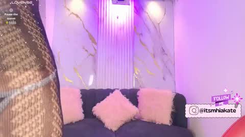 Snapshot of mhia_kate chatting on November 2025 12:05:01 PM Mhia Kate online show from November 2025 12:05:01 PM