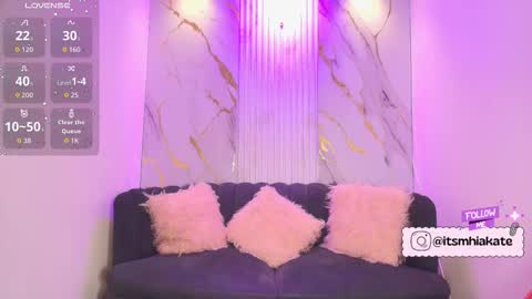 Snapshot of mhia_kate chatting on November 2025 12:06:01 PM Mhia Kate online show from November 2025 12:06:01 PM