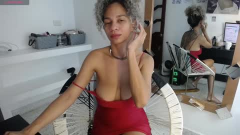 Snapshot of mhulattahot_ chatting on December 2024 07:54:02 AM Mulata Spencer online show from December 2024 07:54:02 AM