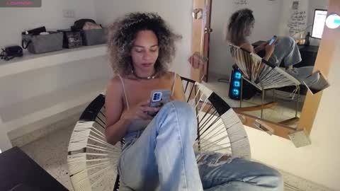 Snapshot of mhulattahot_ chatting on February 2025 04:26:02 PM Mulata Spencer online show from February 2025 04:26:02 PM